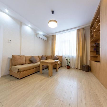 5 Apartment In One Boulding - Near Stadium 바투미 외부 사진