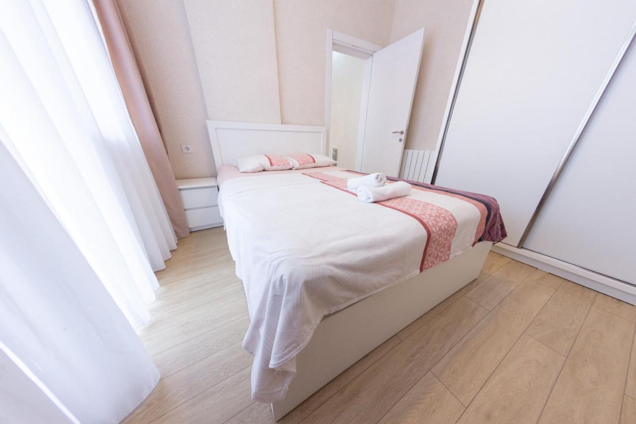 5 Apartment In One Boulding - Near Stadium 바투미 외부 사진