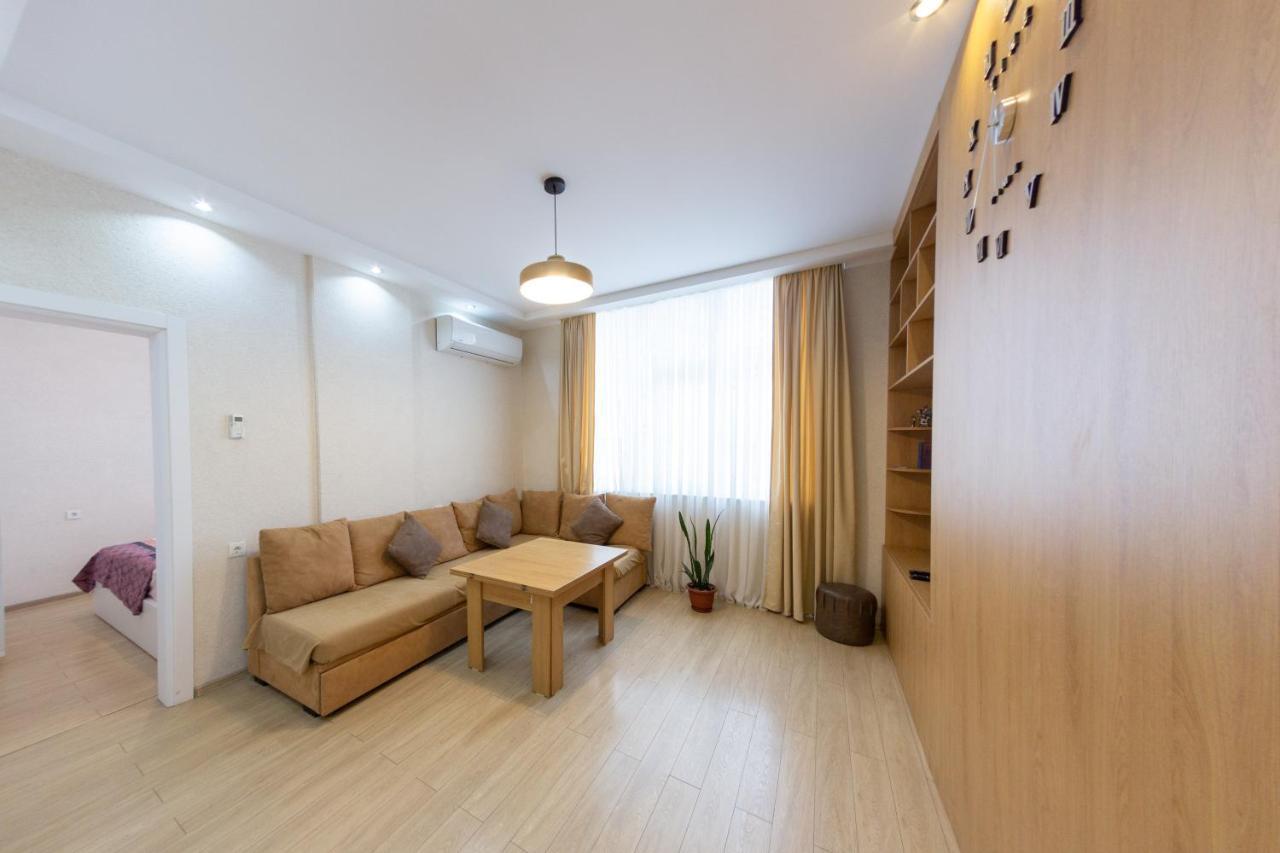5 Apartment In One Boulding - Near Stadium 바투미 외부 사진