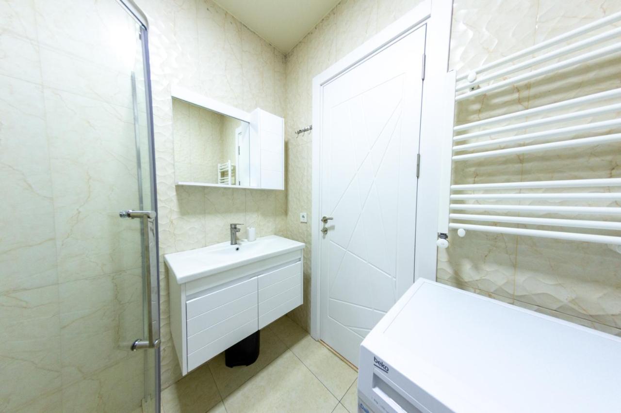 5 Apartment In One Boulding - Near Stadium 바투미 외부 사진