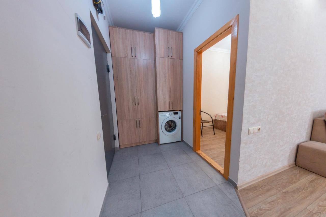 5 Apartment In One Boulding - Near Stadium 바투미 외부 사진